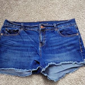 denim old navy boyfriend shorts size 14